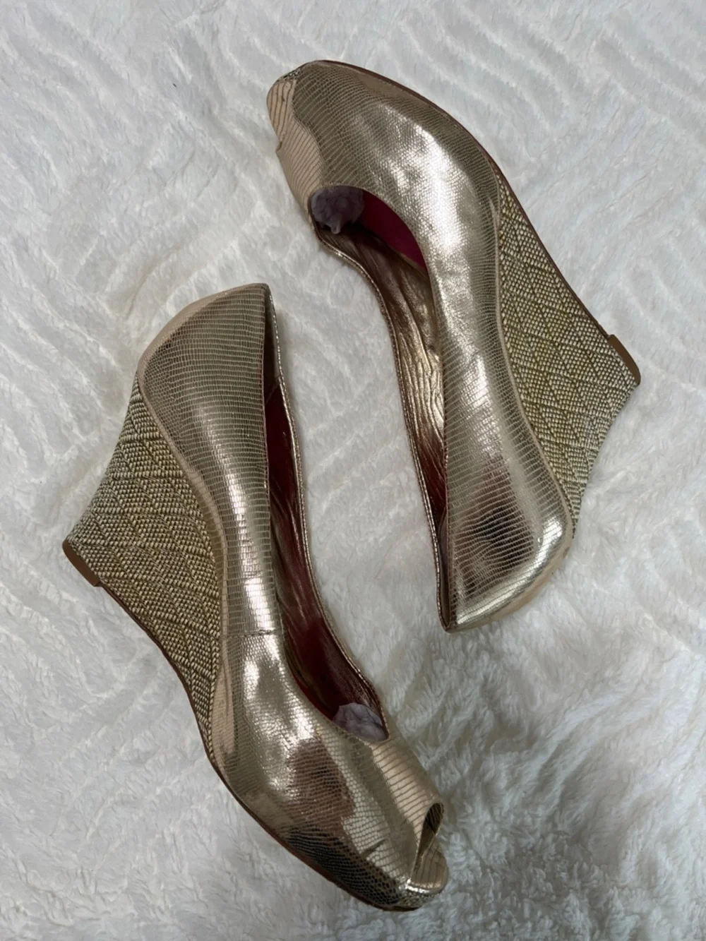 Lilly Pulitzer Gold Peep Toe Wedge Heels Size 8.5 Metallic Snakeskin
